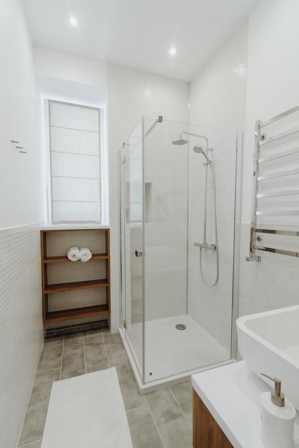 Apartment On Lesi Ukrainky Lviv Ngoại thất bức ảnh